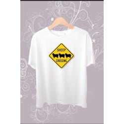 t-shirt attraversamento di pecore
